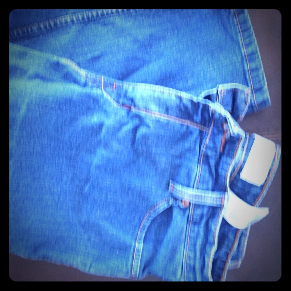 Women's Levis capris